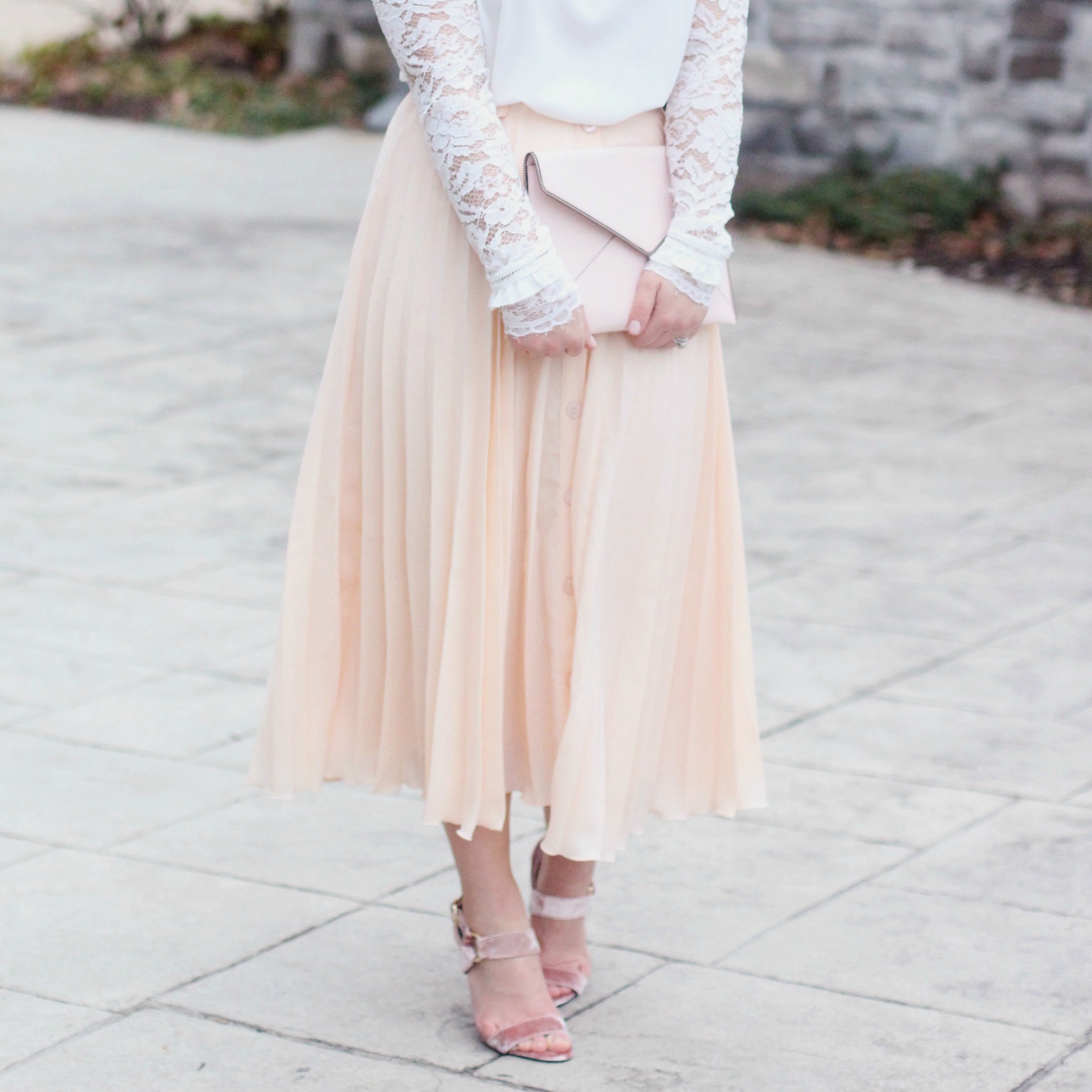 lace top pleated skirt dress